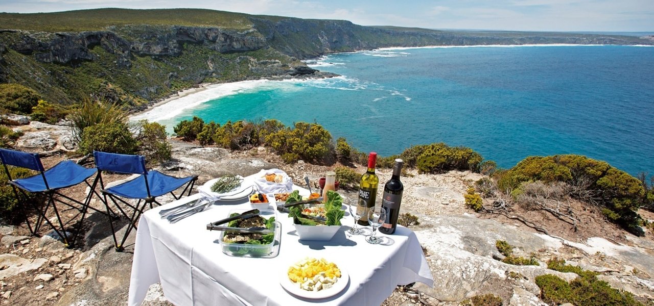Picnic lunch on the shores of Kangaroo Island